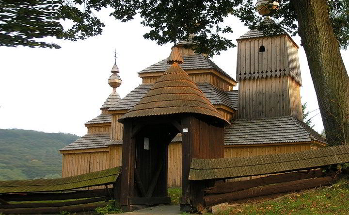 Bodruzal_chiesa-legno_(Peter Zeliznak CC0)