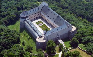 cervenykamen-(wikimedia)