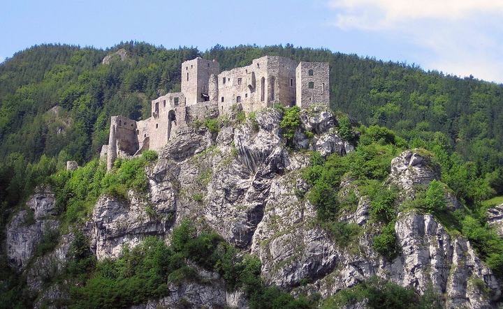 strecno-cast_romanm82-by-sa